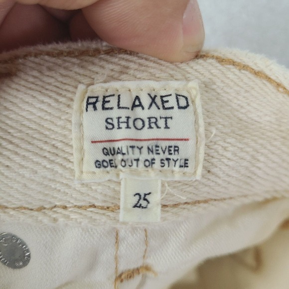 Levi’s Shorts Womens Size 25 (Measured 28 Waist) Made & Crafted Relaxed Distress - Picture 8 of 16